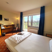Premiumzimmer - Blick in den Garten